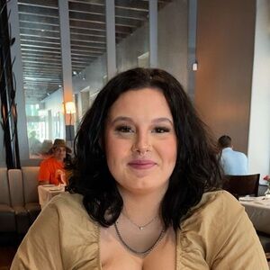 Meet your Posher, Hannah